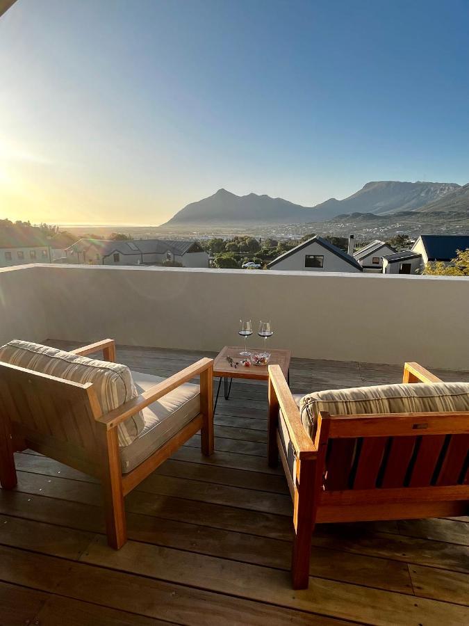 No2 Merlot Kaapstad Buitenkant foto